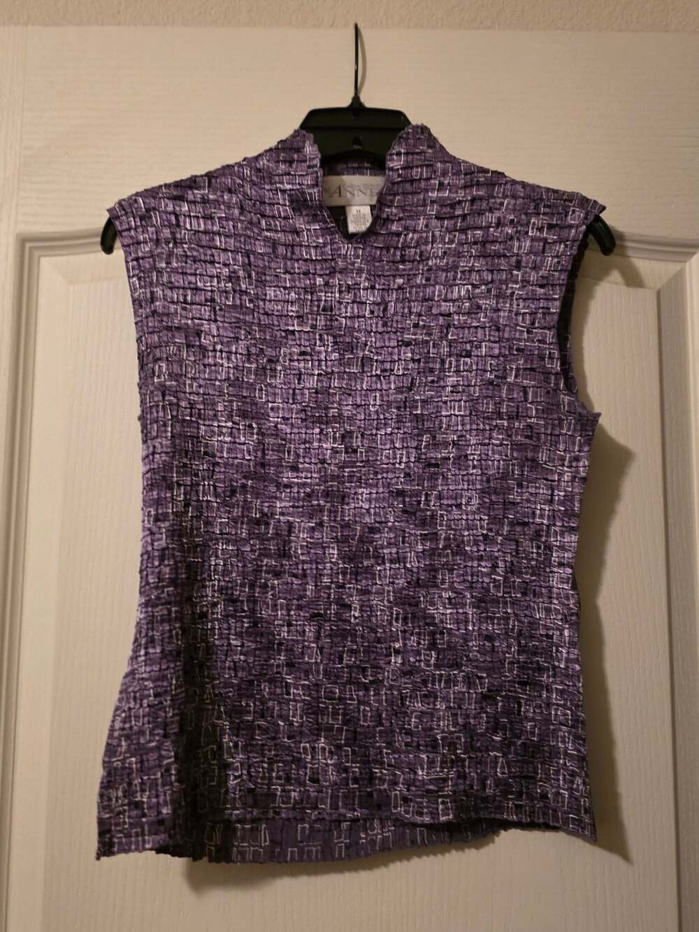 Casual Corner Annex Purple Crinkle Texture Sleeveless Top Medium